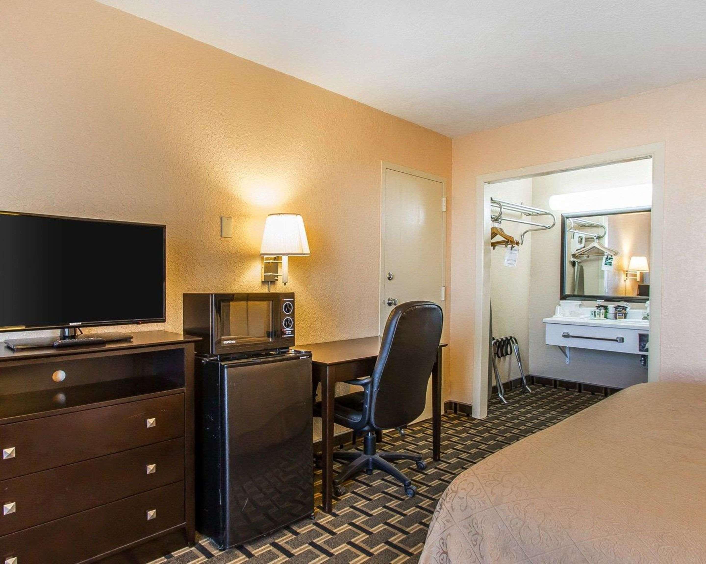 Quality Inn Ada Near University Dış mekan fotoğraf