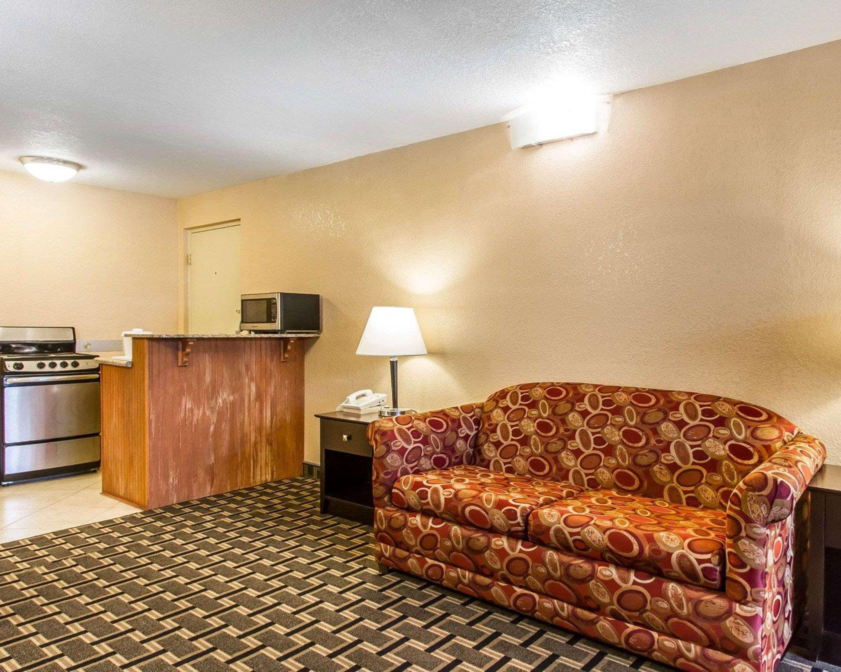 Quality Inn Ada Near University Dış mekan fotoğraf
